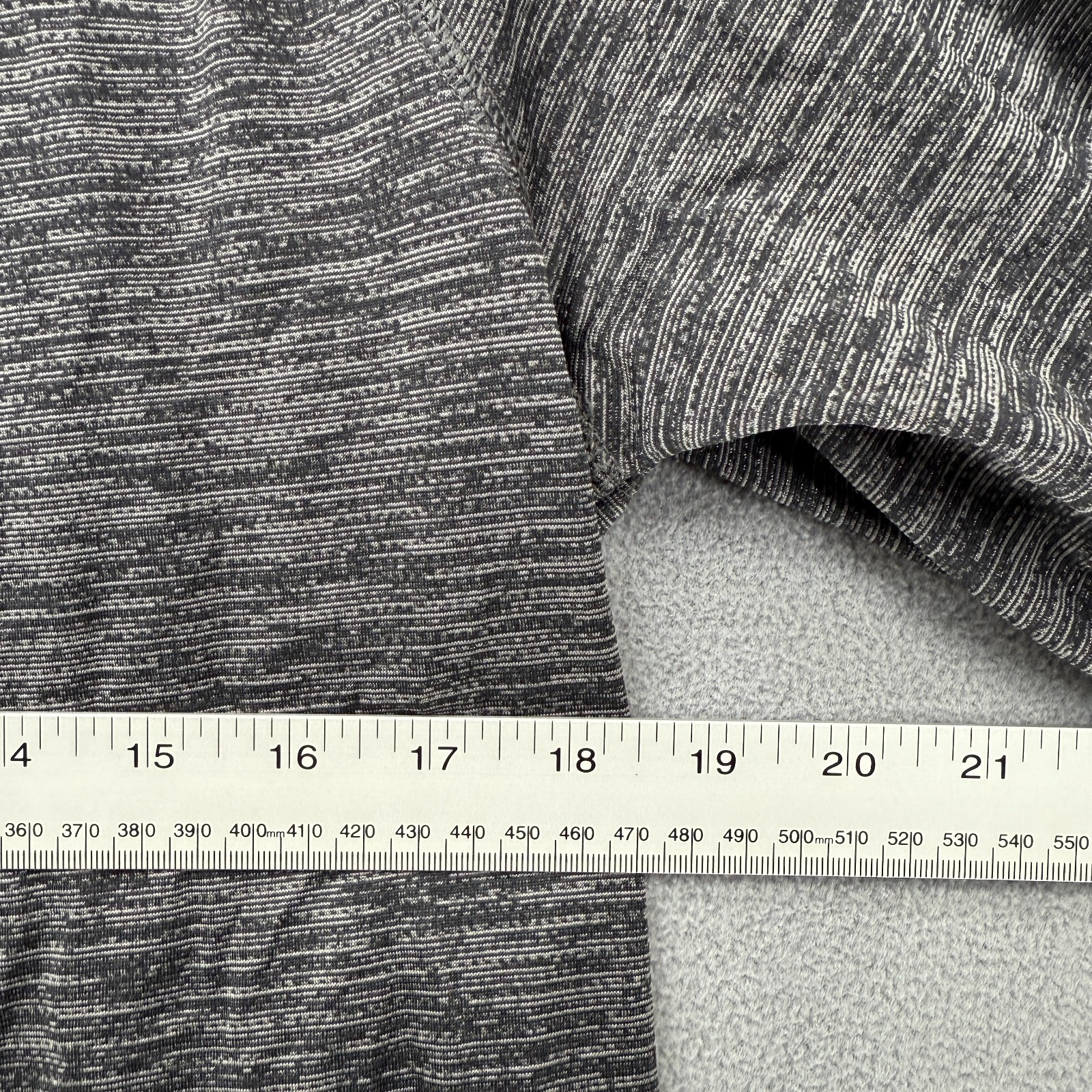 Xersion Shirt Men/Teen Medium Heather Gray Everair Long Sleeve Training Tee