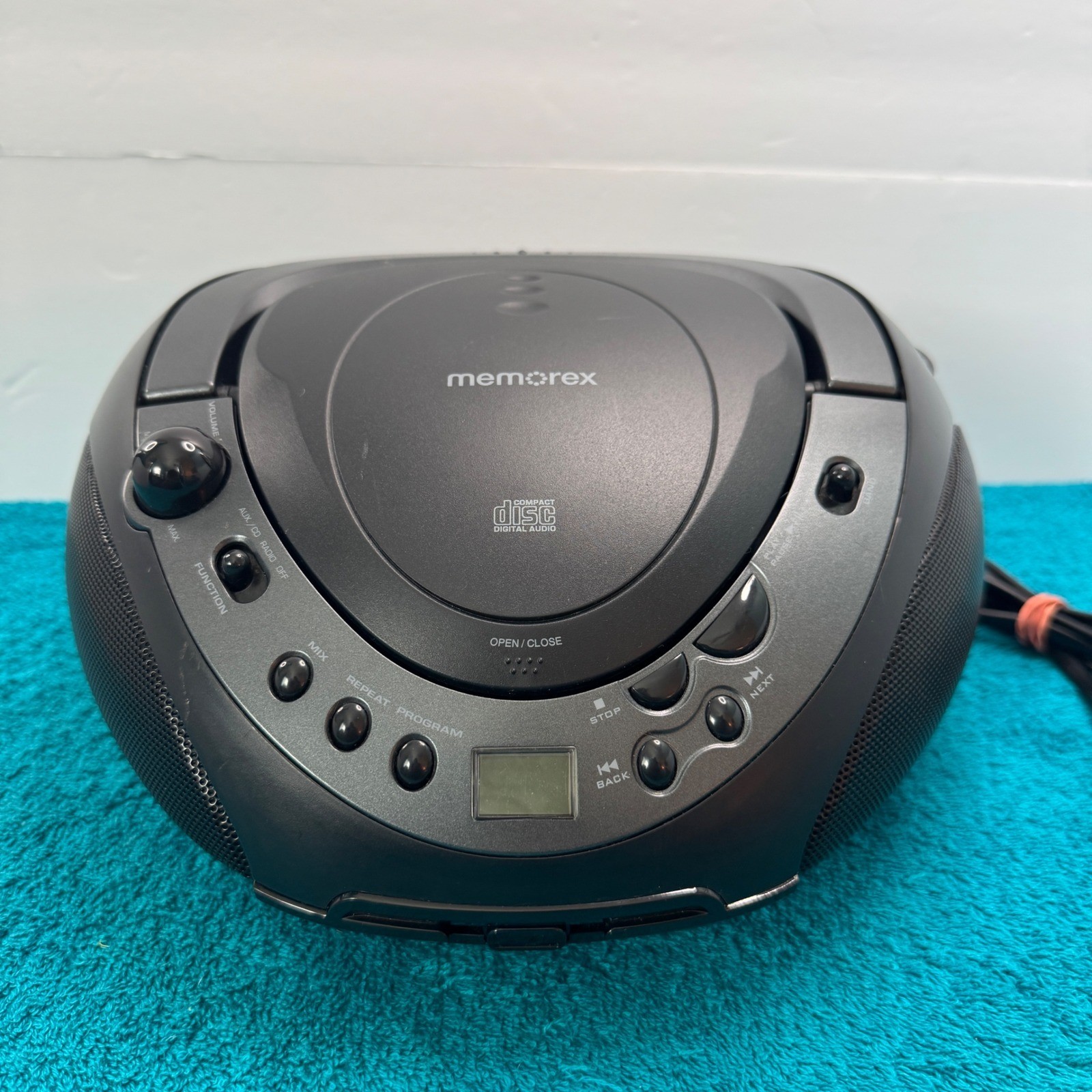 Am/fm Radio Boombox Black Mp8806 Aux In - Tested