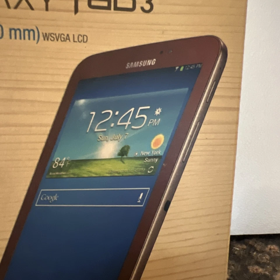 NEW Samsung Galaxy Tab 3 SM-T210RGRYXAR -WI-FI 8GB-7.0" - Image 2 of 4