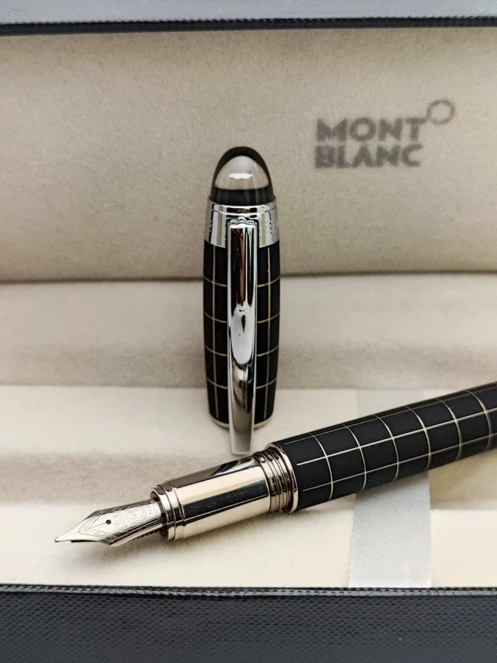 Pluma estilográfica Montblanc Starwalker negra mate + clip plateado | Usada Foto 2 de 4