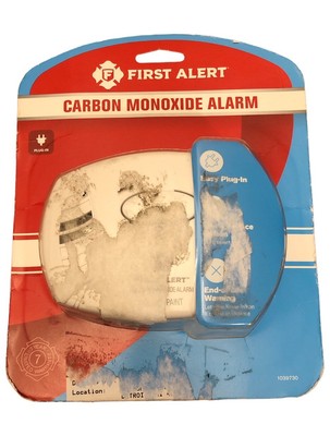 First Alert 1039730 Plug-In Electrochemical Sensor Carbon Monoxide Alarm - NIP