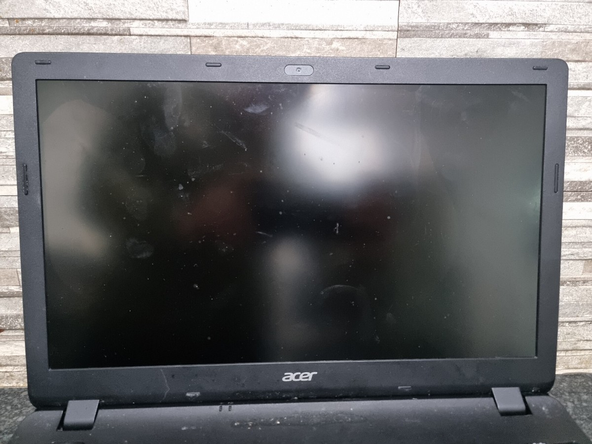 J133 Acer ES1-531 Series N15W4 Laptop 15.6” 4GB Spares Or Repaors