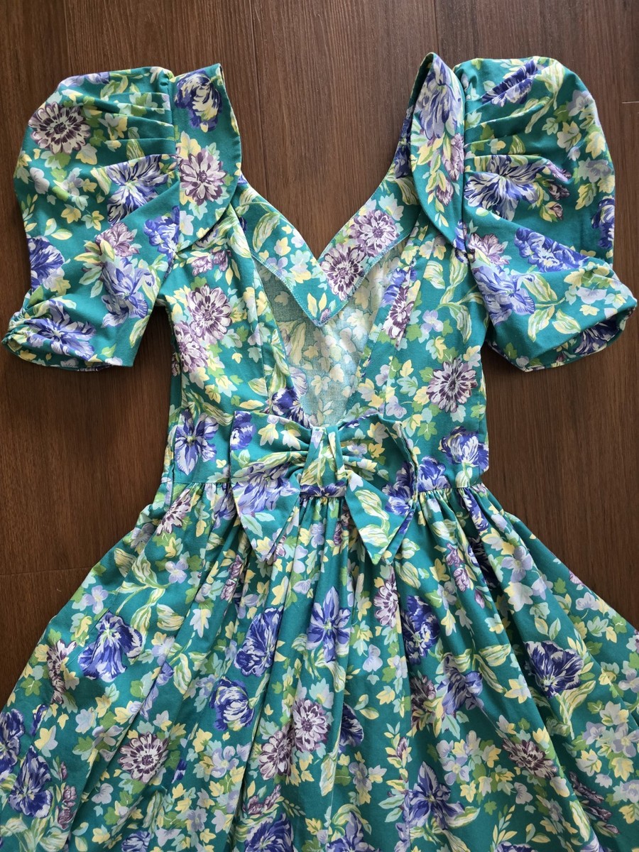 Vintage 80s Laura Ashley Green Floral Cotton Dress Puff Sleeves Bow Womens XS | eBay Vintage 80s Laura Ashley Green Floral Cotton Dress Puff Sleeves Bow Womens XS | eBay