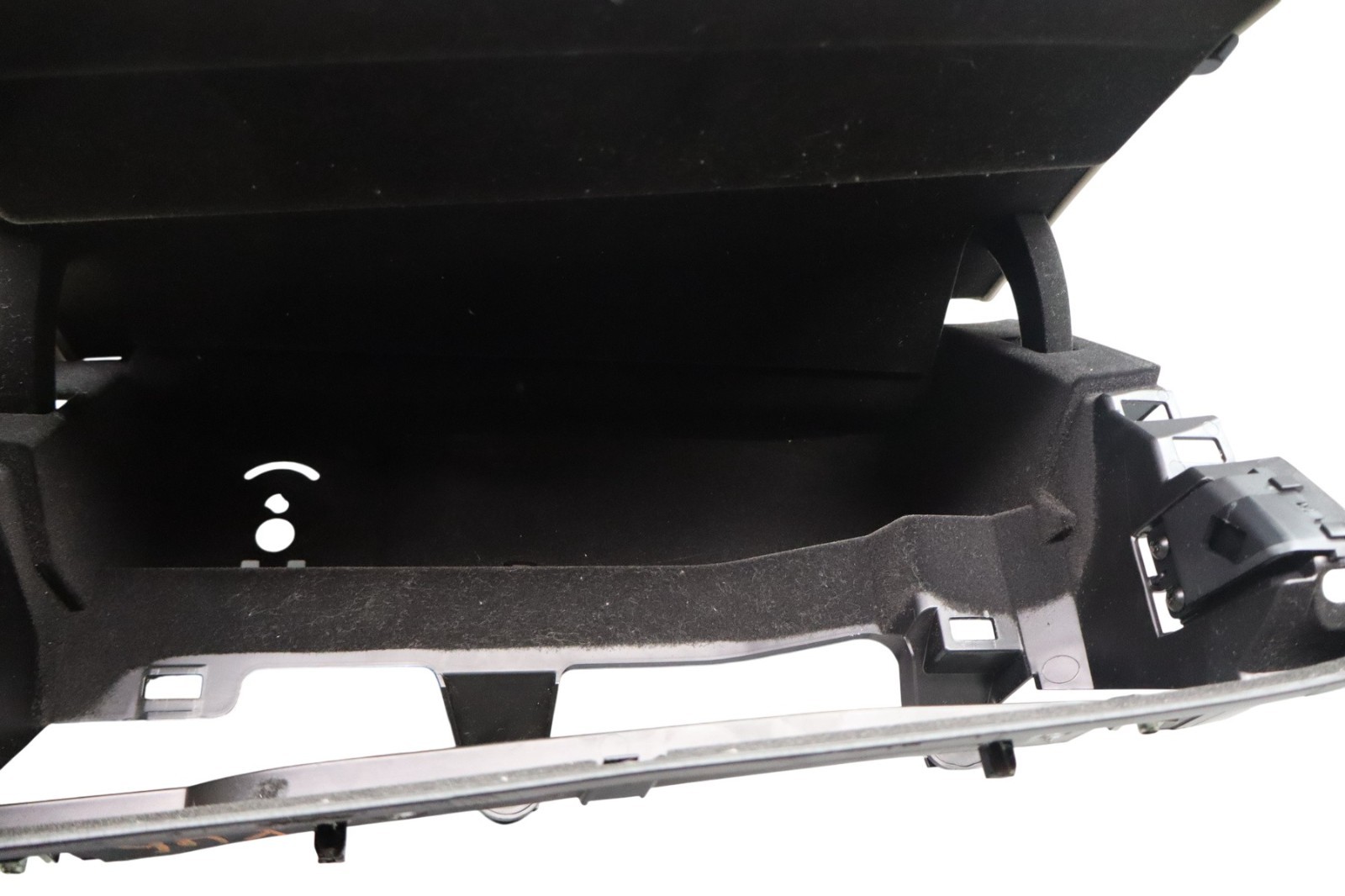 14-20 Maserati Ghibli Dash Dashboard Glove Box Storage Compartment 670016878 Oem