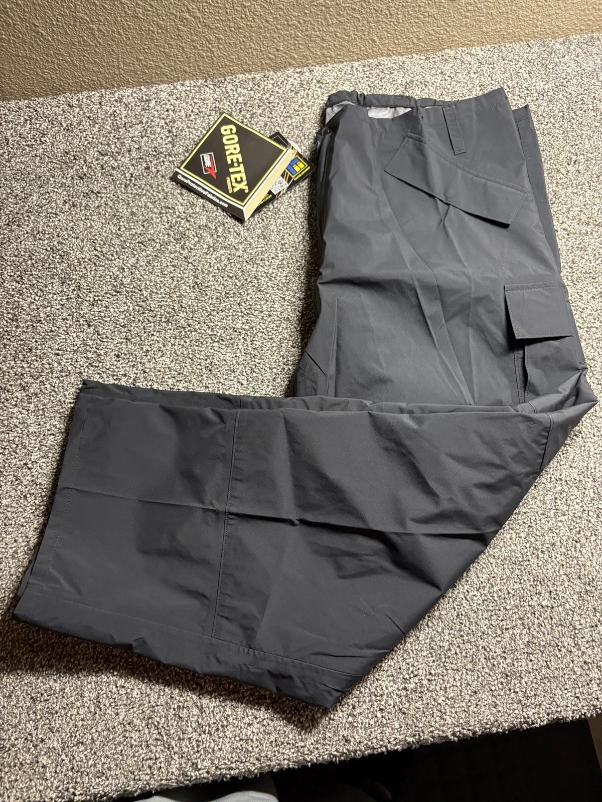 Forum Industries Gore Tex Pants Mens 2XL Tall Black Shell USA Zip Ankle NEW NWT
Opens in a new windo
