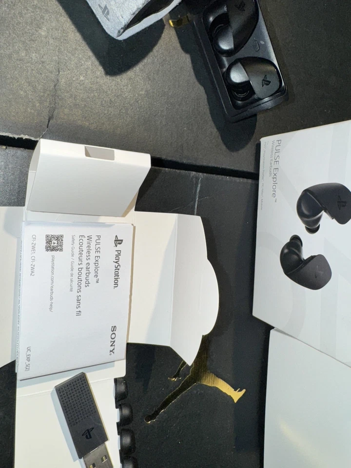 Auriculares inalámbricos Sony PULSE Explore - Negro medianoche PlayStation Foto 2 de 4