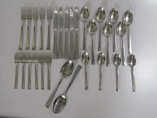 29 Pieces Grypsholm WM. Rogers Mfg Stainless Flatware USA