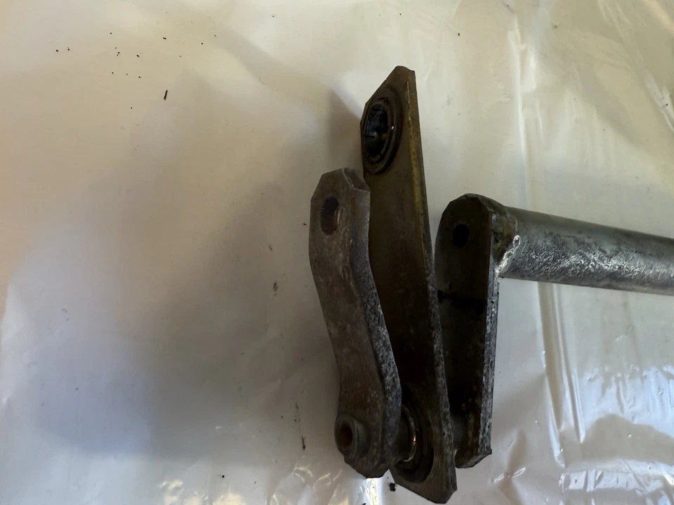 1985 Porsche 944 Flip Up Left & Right Headlight Kit W/ Motor Linkage - Image 3 of 4