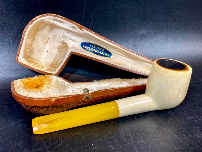 Vienna Meerschaum Estate Pipe Straight Amber Stem & Hard Case 5" ~ Tobacco