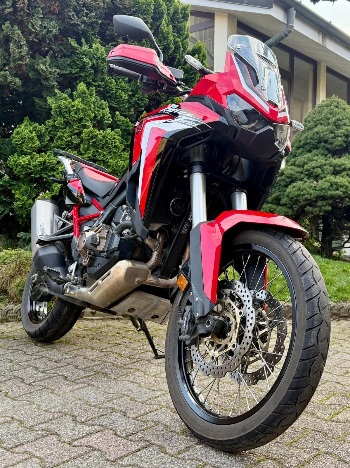 Africa Twin 1100 DCT ABS foto 2