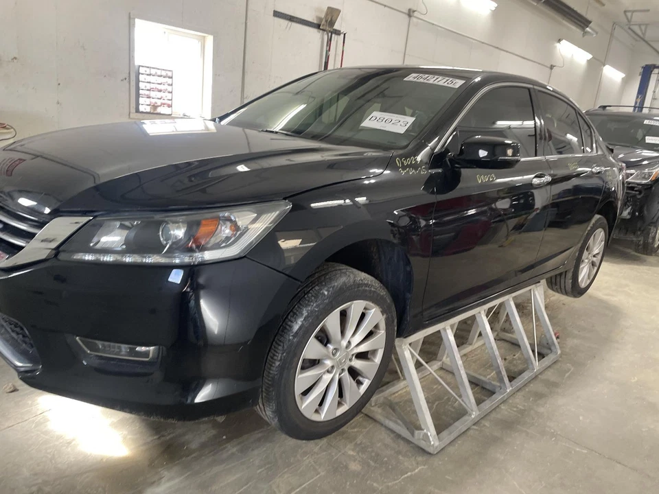 Used Right Headlight Assembly fits: 2013 Honda Accord Sdn EX-L leather 3.5L US m - Image 4 of 4