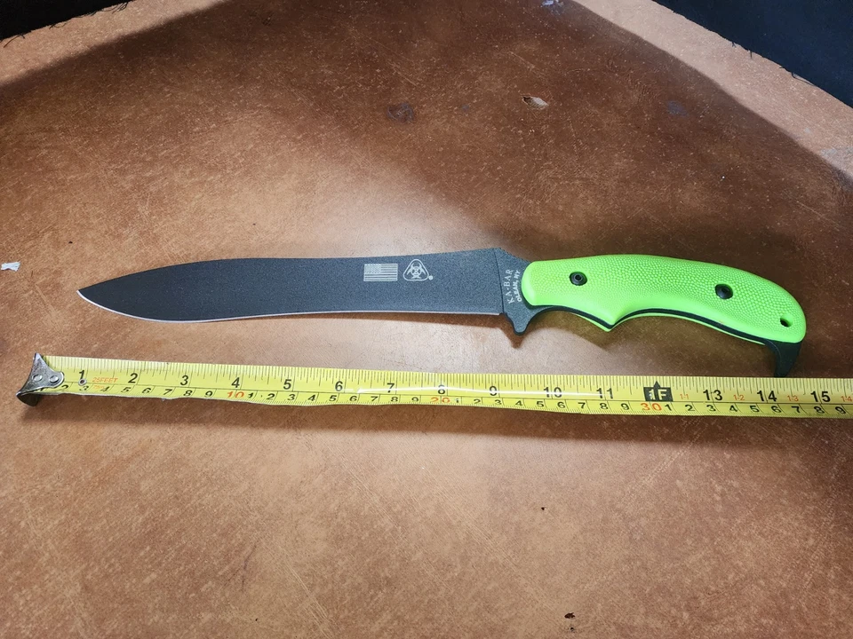 KABAR Zombie War Sword KA-5701 Bright Green & Black Scales - Image 3 of 4