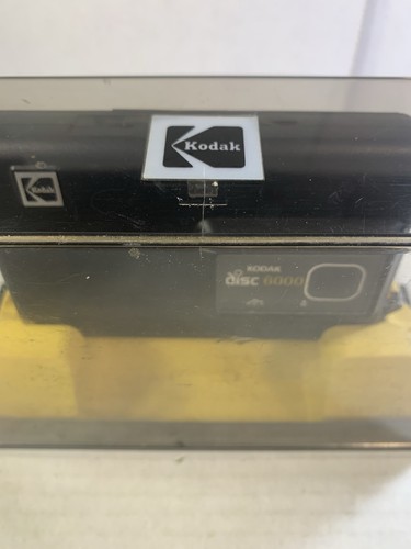Fotocamera a disco Kodak 6000 vintage con vetrina originale da negozio made in USA rara - Foto 7 di 16