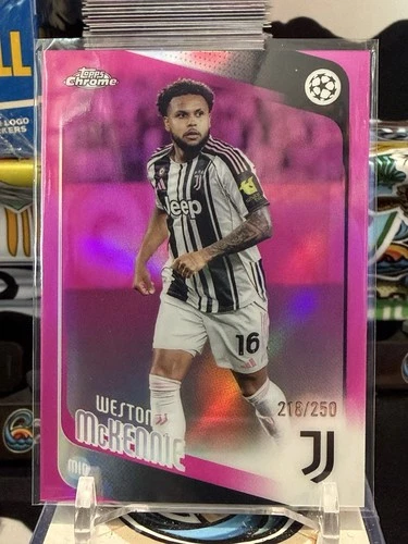 Weston McKennie /250 Pink Refractor 2025-26 Topps Chrome UCC Juventus TZ