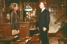 LMP68-111 1980s Guest Actress Sherilyn Fenn On Set Cheers! Orig 35mm COLOR SLI