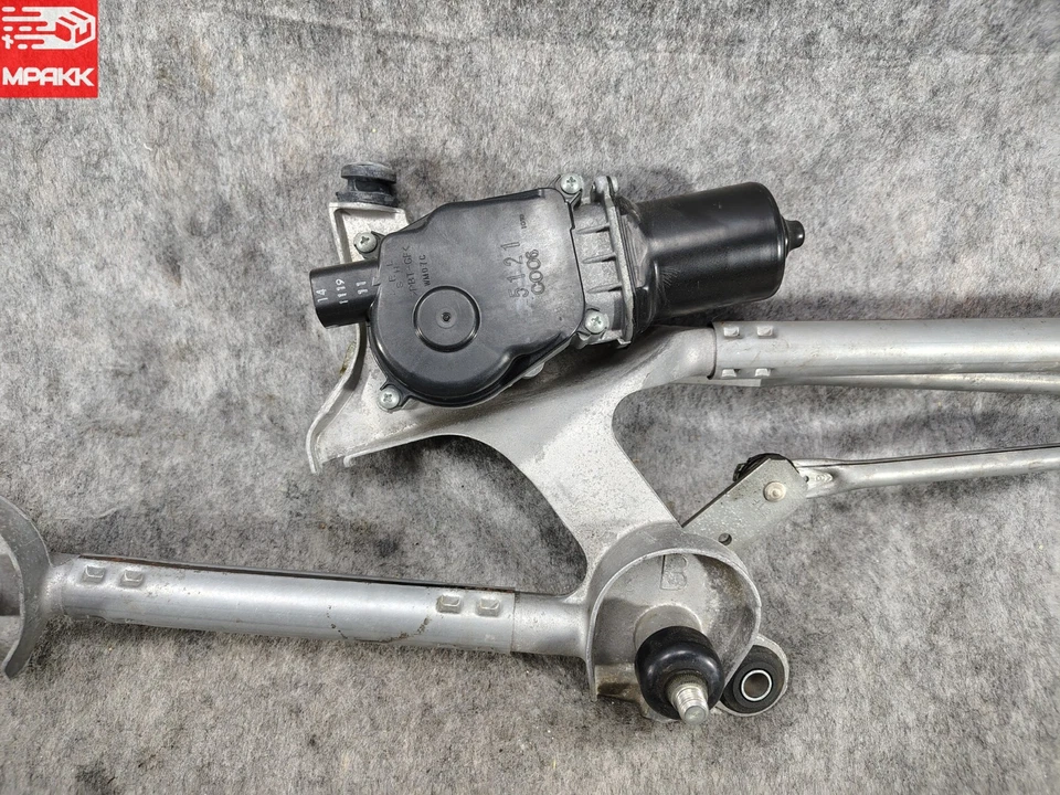 Toyota Prius V 2012-2017 limpiaparabrisas motor montaje acoplamiento OEM 85110-47180 Foto 3 de 4