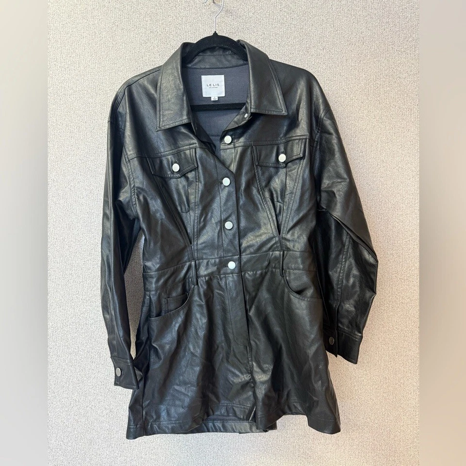 Mameluco Le Lis para mujer talla grande imitación cuero vanguardista negro manga larga Foto 2 de 4