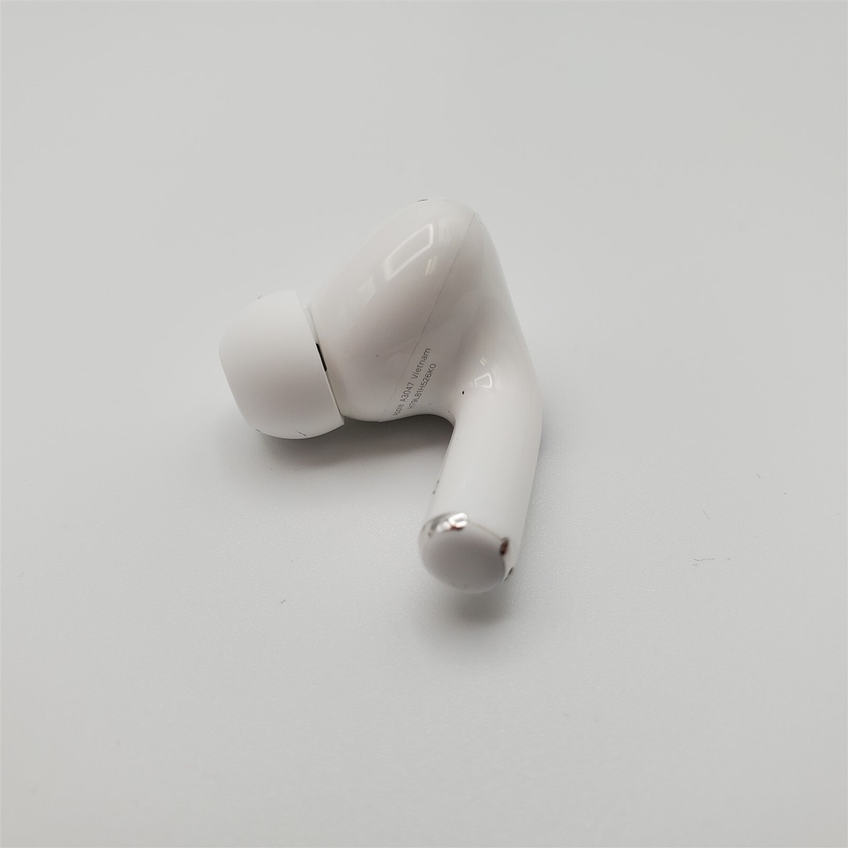 Apple AirPods Pro (2nd Generation) Wireless Ear Buds Apple AirPods Pro (2nd Generation) Wireless Ear Buds