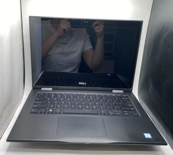 Dell Latitude 3390 13.3'' (256GB SSD Intel Core i5-8350U 1.7GHz