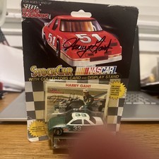 Harry Gant Hand Signed 1992 NASCAR Racing champions Diecast 1:64 - Skoal Bandit