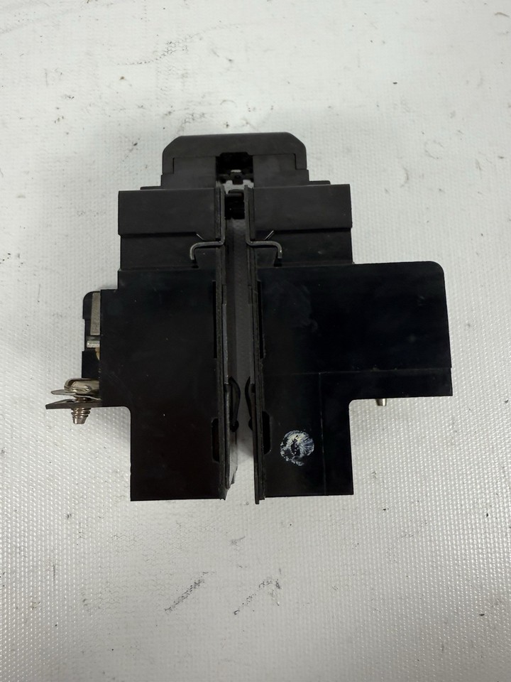 Interruttore Bimetallico Usato Funzionante Interruttore Magnetotermico PUSHMATIC Siemens ITE Gould 2 Poli 30A - Usato Ma Funzionante, Modello P230 Ricambio Quadro Elettrico Vecchio Tipo - Foto 8