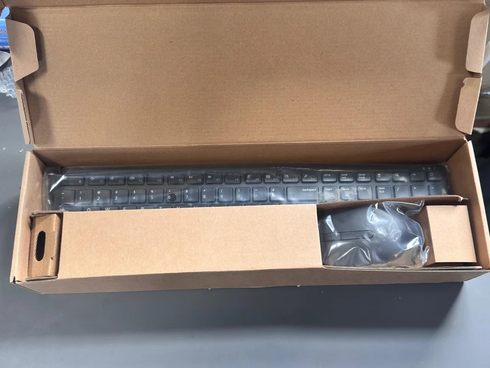 Dell KM5221WBKB Multi-Device Wireless Keyboard & Mouse Combo Black -Free Shippin - Image 4 of 4