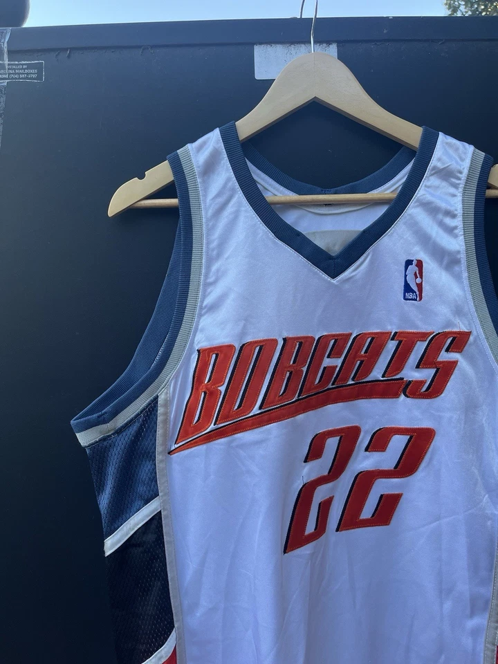 06-07 Charlotte Bobcats-Hornets Team issued/Game Worn Brevin Knight Sz 44 Jersey - Image 2 of 4