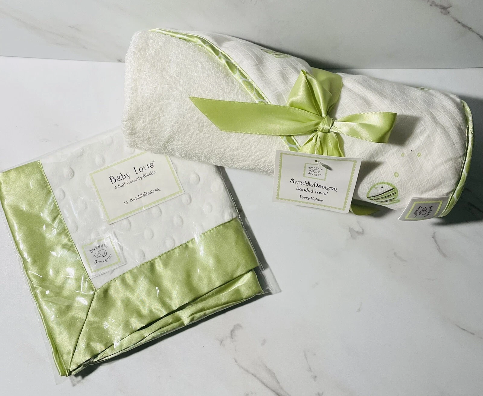 NEW~SwaddleDesigns~Cotton Terry Velour Hooded Towel~Baby Love Security Blanket