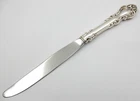 VINTAGE REED & BARTON MIRRORSTELE 9" BUTTER KNIFE WITH STERLING SILVER HANDLE