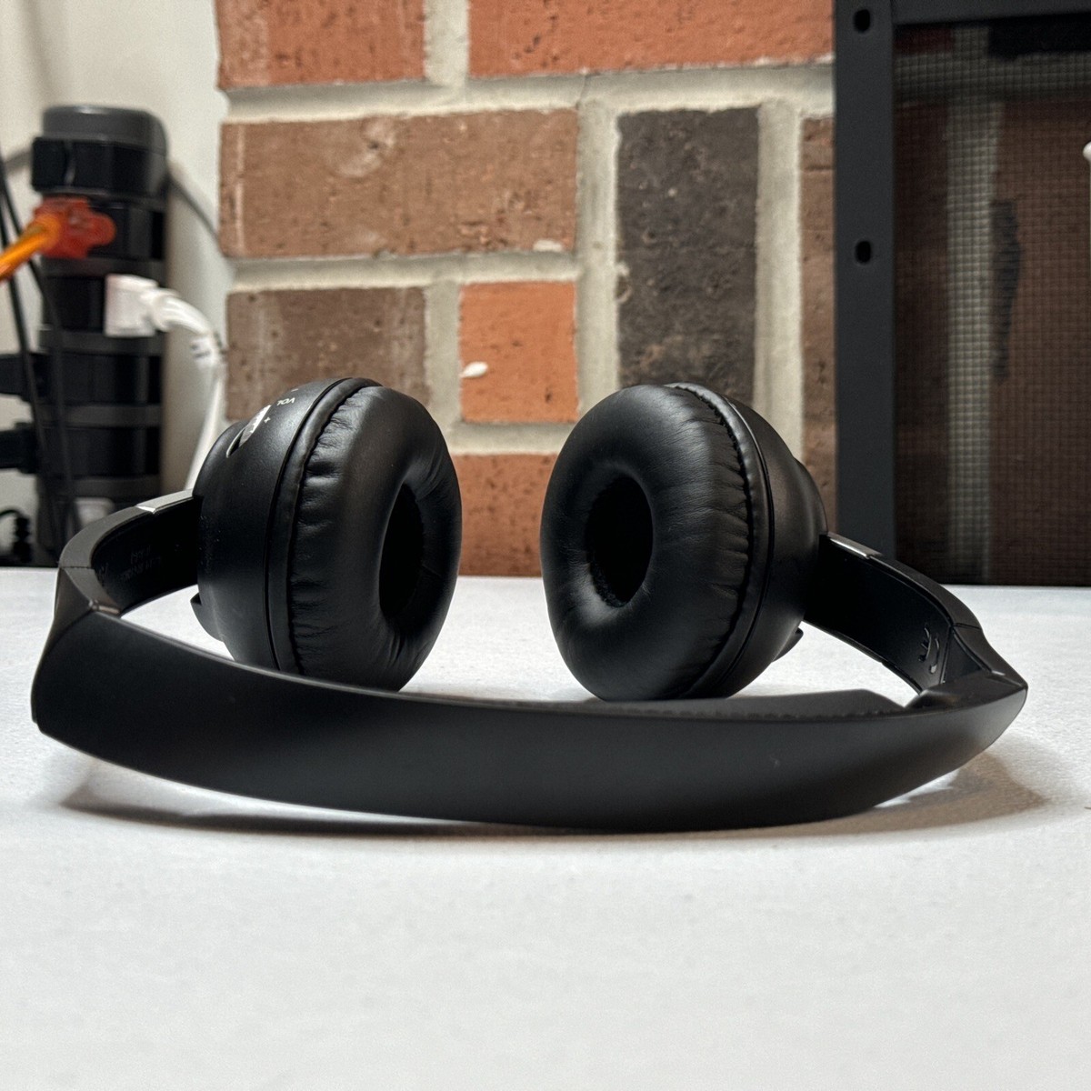 Mercedes-Benz Wireless Headphones OEM Part# A2128704289 AKG | eBay