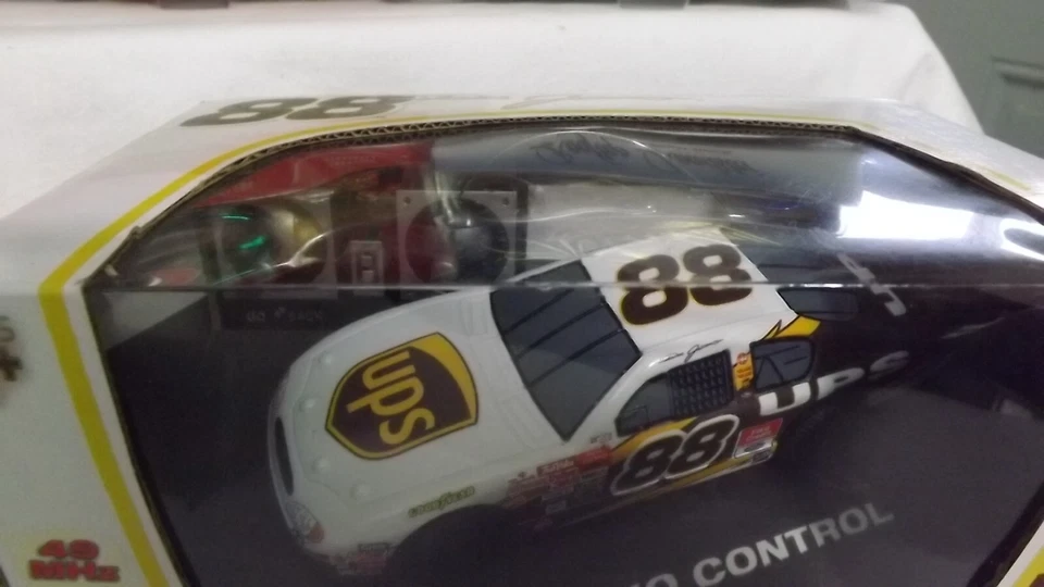 Motorworks Radio Control Dale Jarrett UPS # 88 Nascar 1/32 Scale - Image 3 of 4