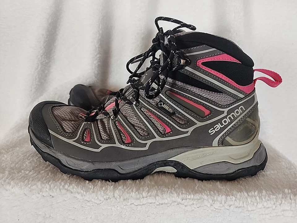 Salomon Women's X Ultra 3 Mid GTX Boots Size 8.5 Castor Gray/Black/Pink - Image 4 of 4