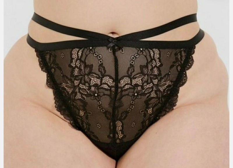 Torrid Side Strappy Black Lace G Sting with bows, NWT, Size 2x