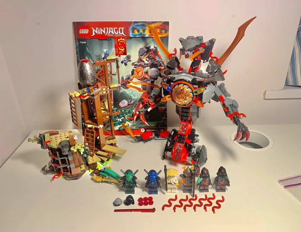 LEGO Ninjago 70626 Dawn of Iron Doom, photo 1 of 5