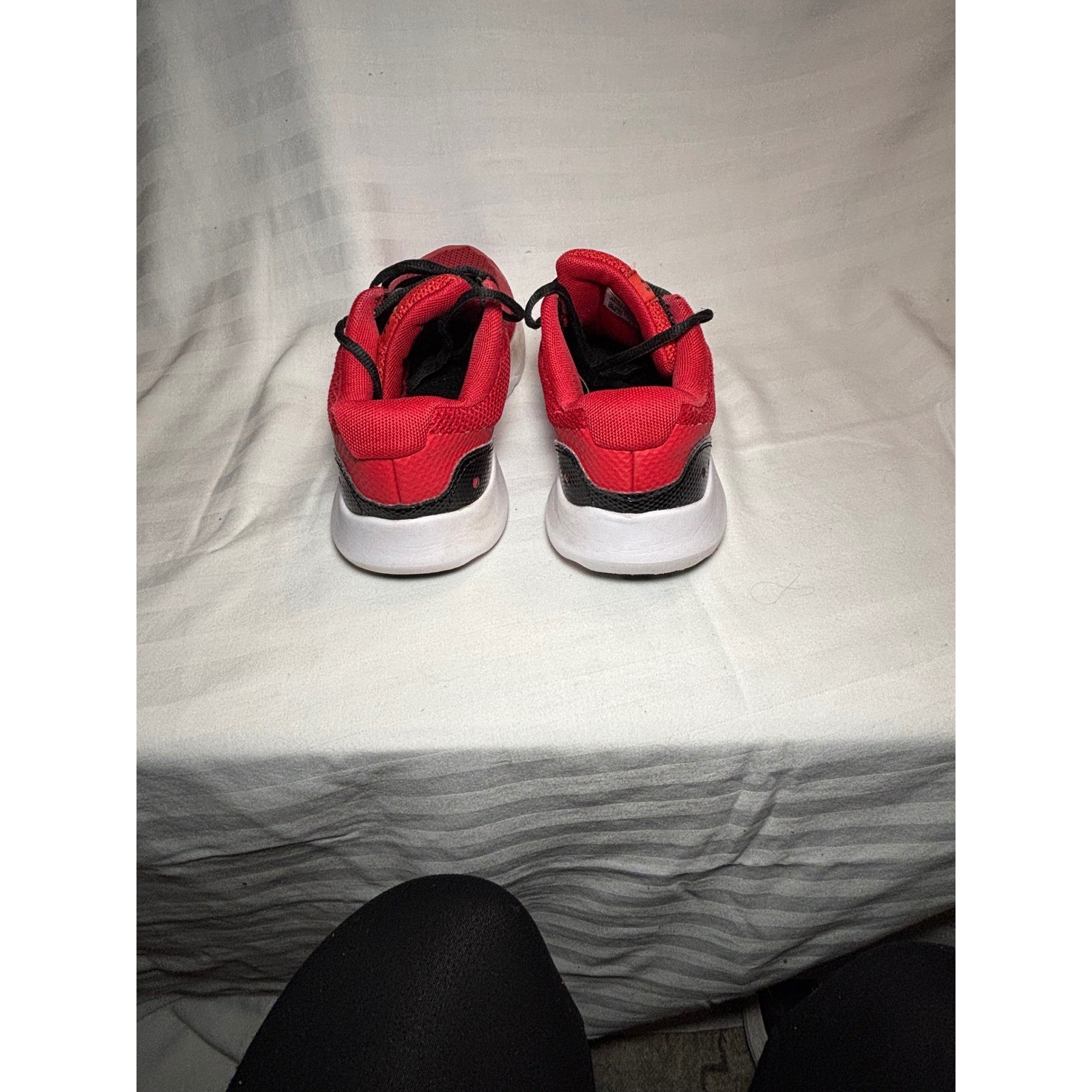 Under Armour Surge 3 Red Black Running Shoes 3024989-600 Mens 5 Womens 6.5Y thumbnail 4