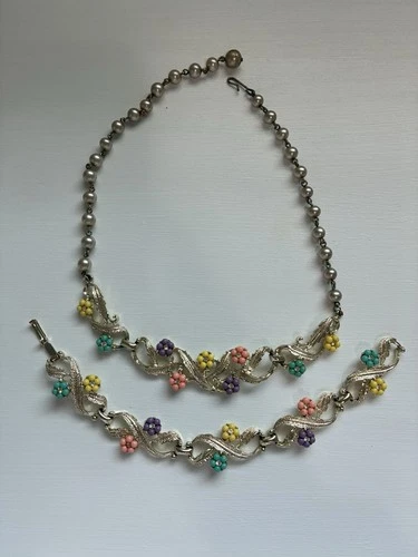 Vintage Costume Jewelry Necklace And Bracelet