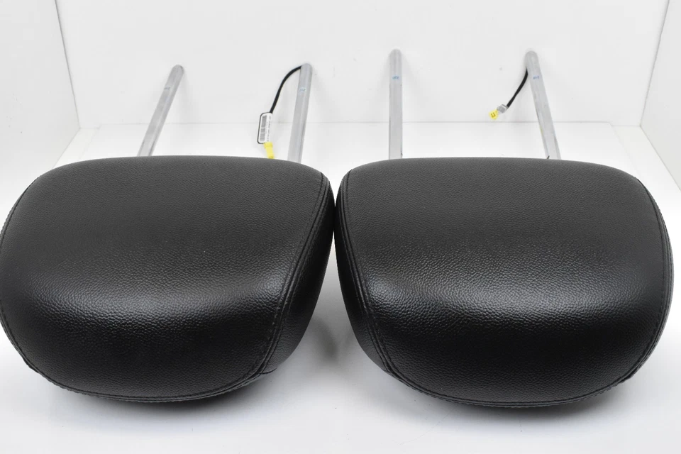 2011-2020 道奇 Grand Caravan 黑色皮革前活动头枕套装一对原始设备制造商 — 第 3/4 张图片