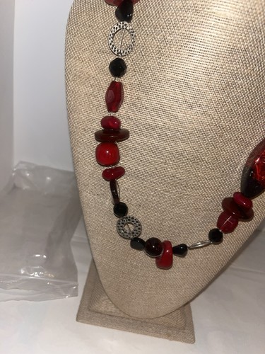 COLLANA DI PERLINE DICHIARAZIONE DI CHICO ROSSO NERO 28” - Foto 3 di 5