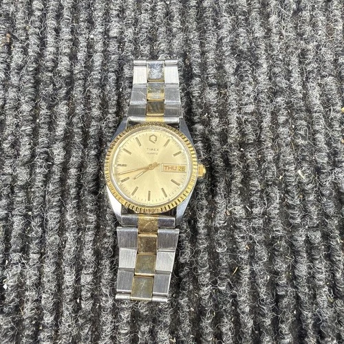 Timex Q Men's Watch Vintage Quartz Gold Dial Day Date With Band Untested