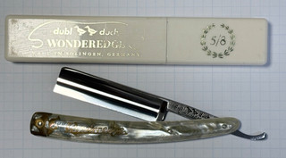 VINTAGE DUBL DUCK" WONDEREDGE " STRAIGHT RAZOR SOLINGEN GERMANY 5/8 NEAR PERFECT