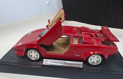 VTG Red Car Lamborghini Countach 1:24 Doors Open Die Cast Disegno Bertone