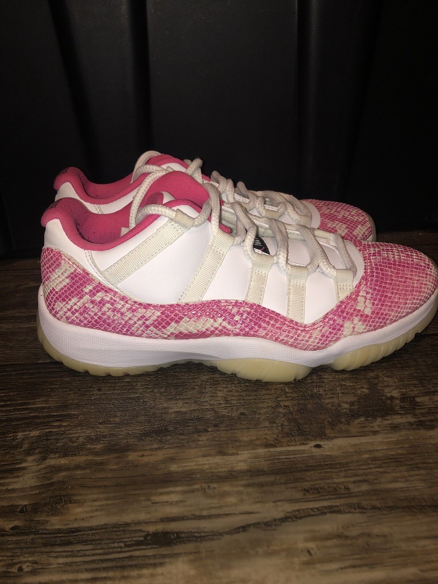 Air Jordan 11 Retro Low Pink Snakeskin Womens Size 8.5 Mens 7