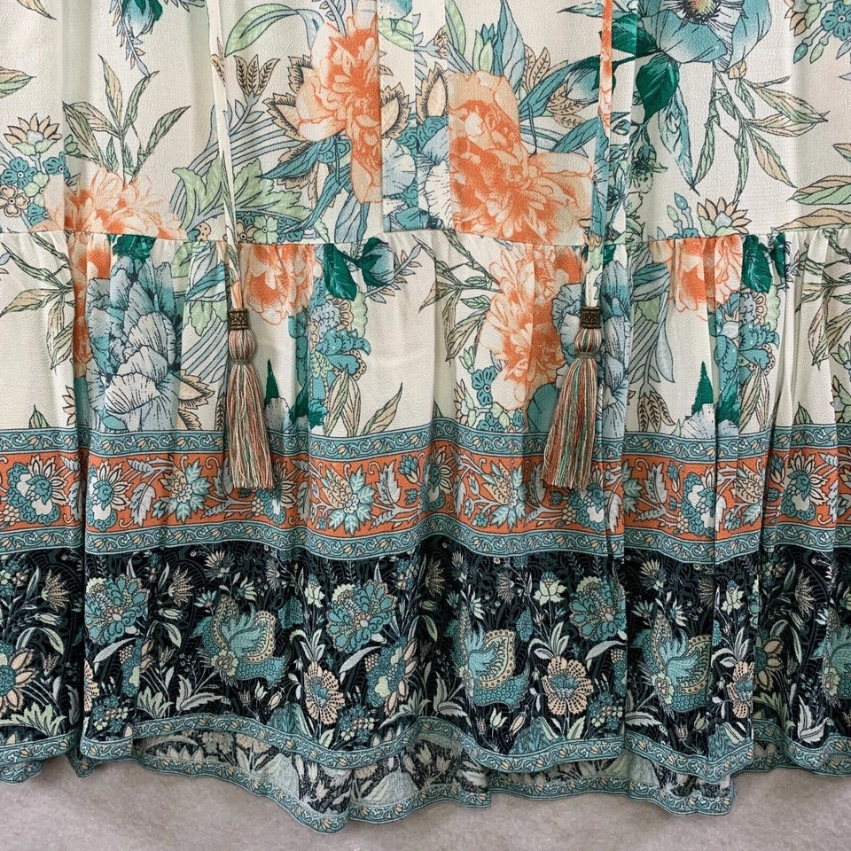 Davina 女式波西米亚花卉上衣,尺寸 M Tassle Peplum Ruffle Flowy 办公室 — 第 2/4 张图片