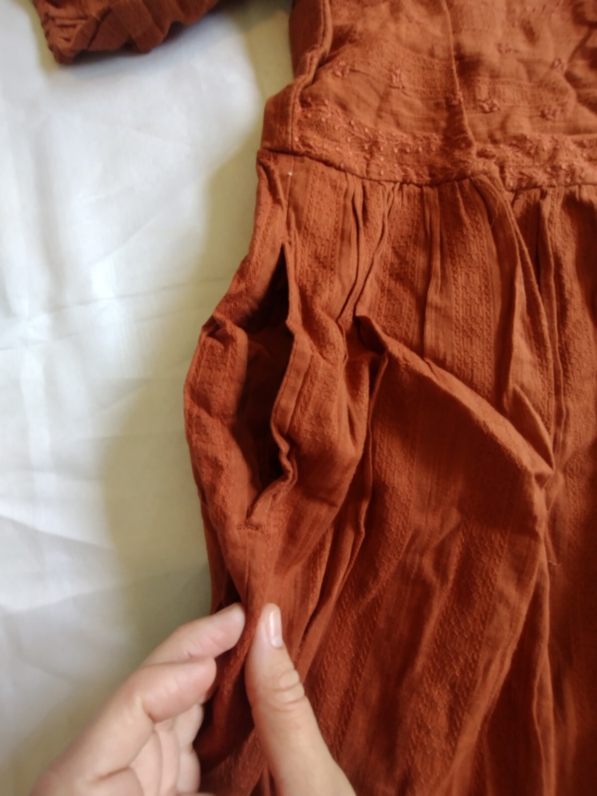 EUC Universal Thread Rust Orange Cotton Puff Slee… - image 4