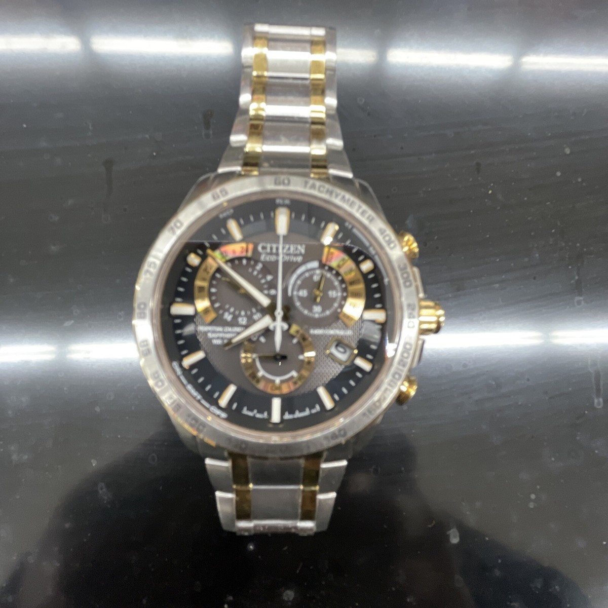 Citizen Atomic Eco-Drive E650-S075157 Sapphire Crystal Two Citizen Atomic Eco-Drive E650-S075157 Sapphire Crystal Two