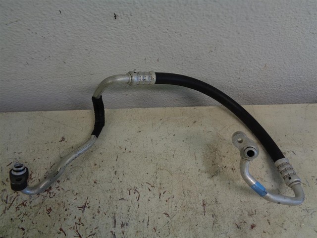 Universal Air Conditioner ® HA111529C - A/C Refrigerant Discharge Hose
