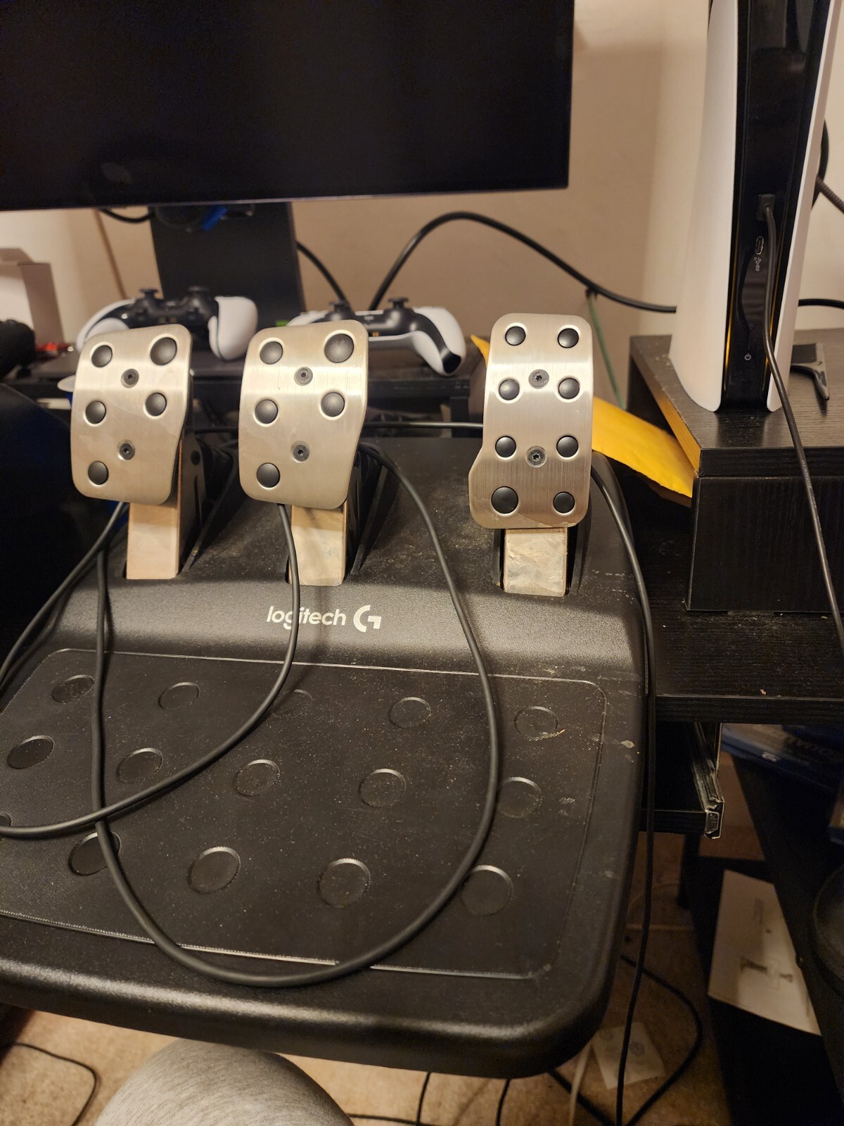 Logitech G29 Driving Force Racing Wheel - Black (941-000110)