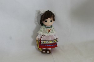 precious moments dolls of the world