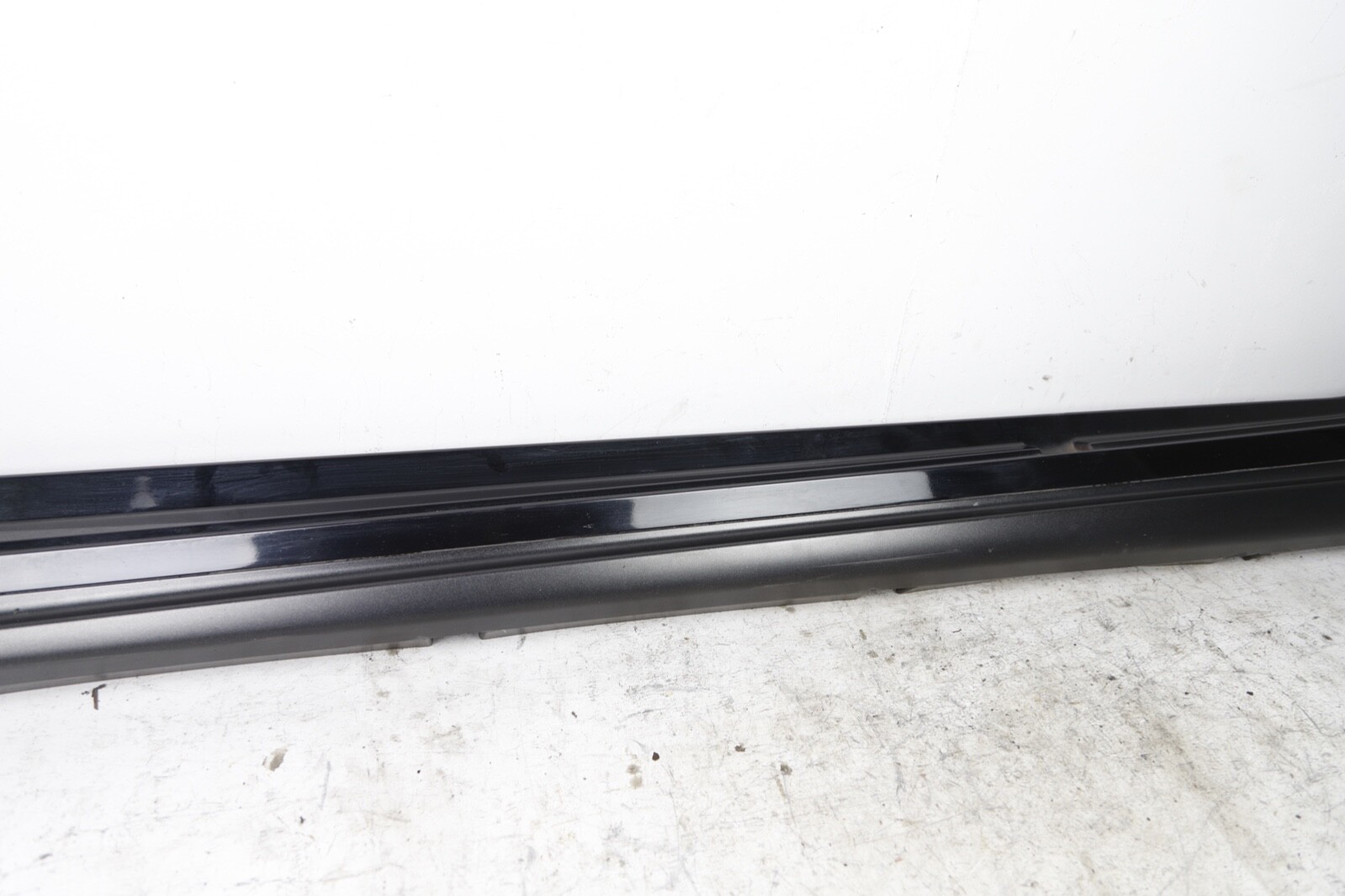 14-20 MASERATI GHIBLI DRIVER SIDE SKIRT ROCKER PANEL MOLDING NERO BLACK 820A OEM
