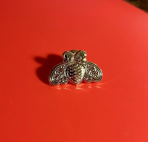 Patron Tequila Gold Enamel Bumble Bee Lapel Hat Pin *BRAND NEW*